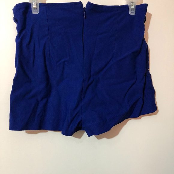 Shorts - Picture 2 of 2